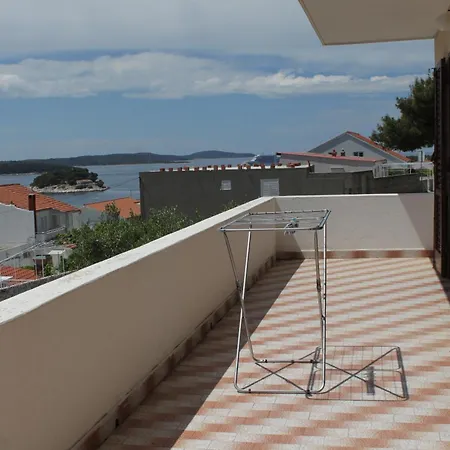 Апартаменты With A Parking Space Hvar - 8769